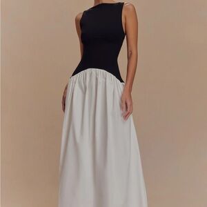 NWT Acacia Contrast Sleeveless Maxi Dress - Black/White